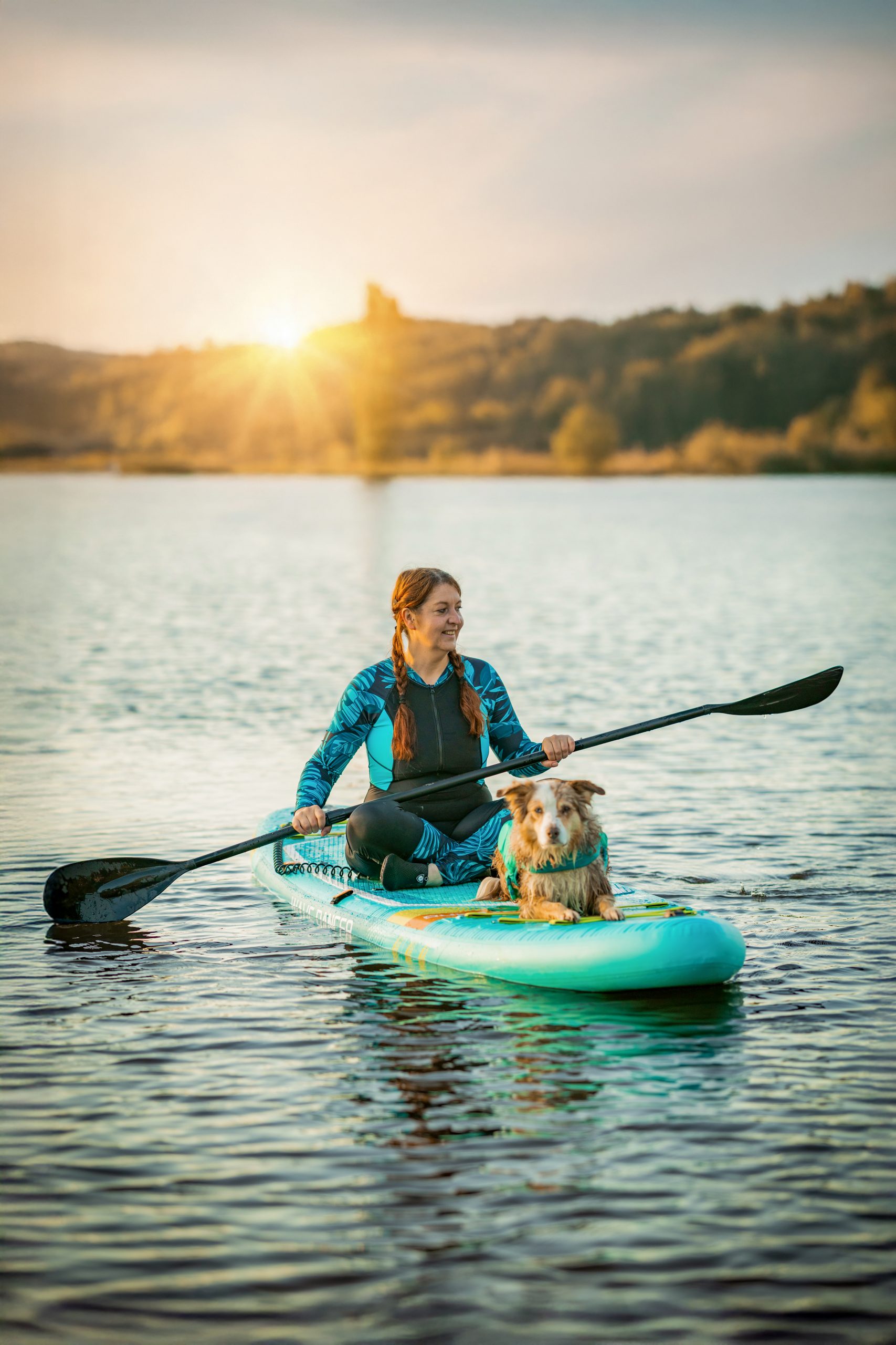 Stand Up Paddling mit Hund SUP
